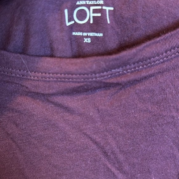 Loft purple sleeveless overlay back top size XS - Picture 2 of 3